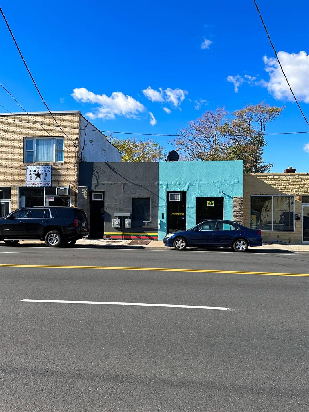 Building for Sale. Located on the Main Street of Freeport a very busy commercial corridor this property features two commercial spaces.