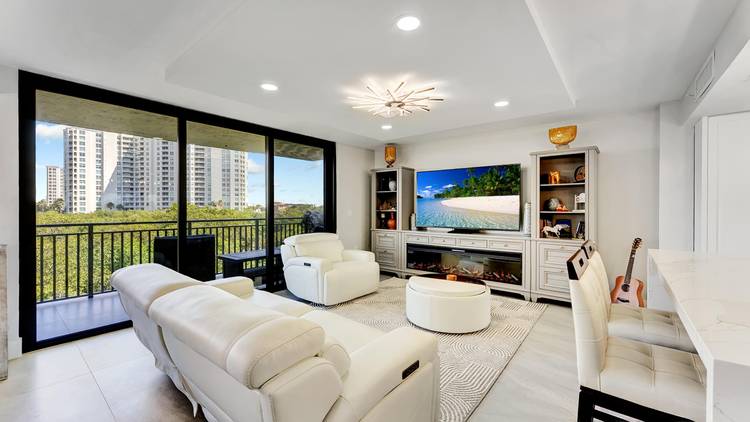 Exquisite multi level penthouse with a beautiful beach view offering 2 bedrooms plus a versatile mezzanine loft office and 2.