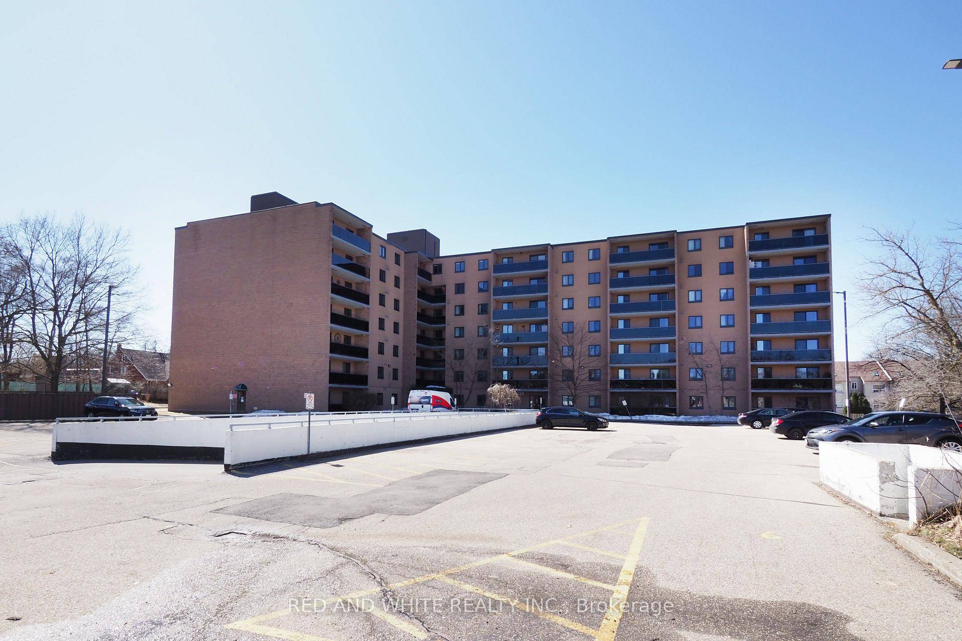 Don't miss your chance to view this beautifully updated one bedroom condo in the desirable Chelsea Estates !