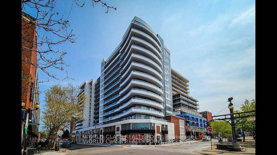 Client RemarksKiwi condo, With almost 600 sqt, hat Opens Up To A Great Size Balcony !