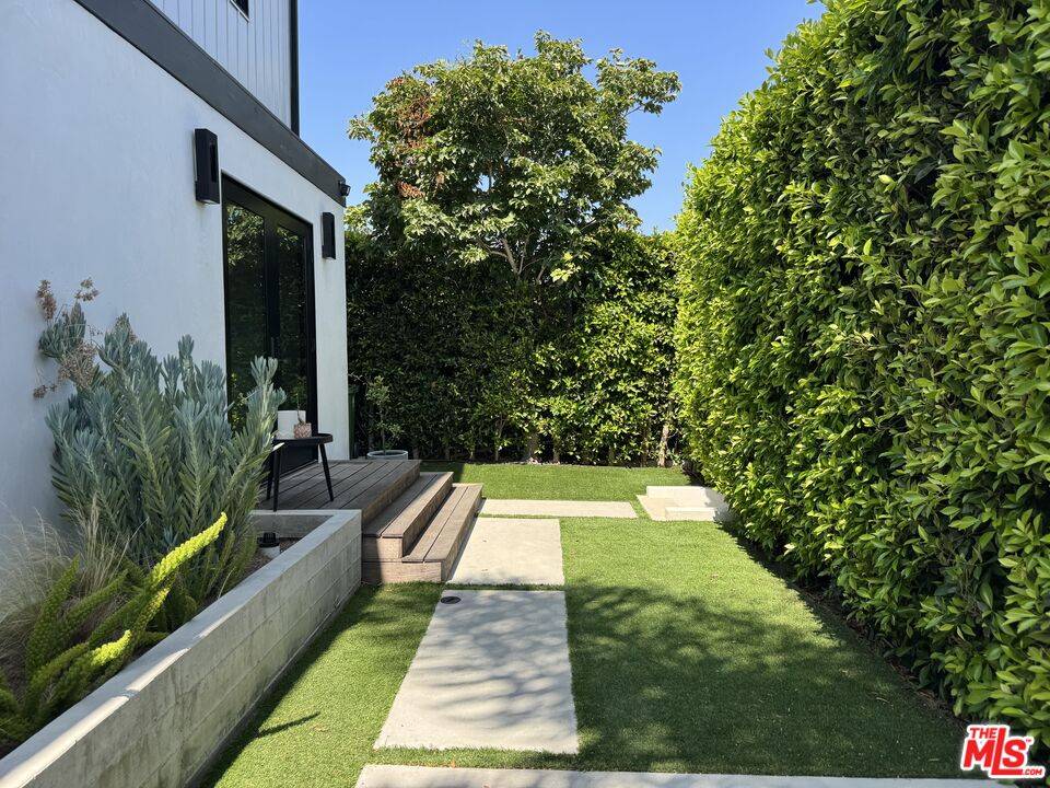 1136 Van Buren Ave 1BR Marina Del Rey La