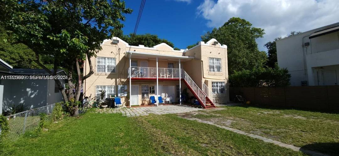 Great opportunity in Wynwood to own a 4 plex with tons of potential.