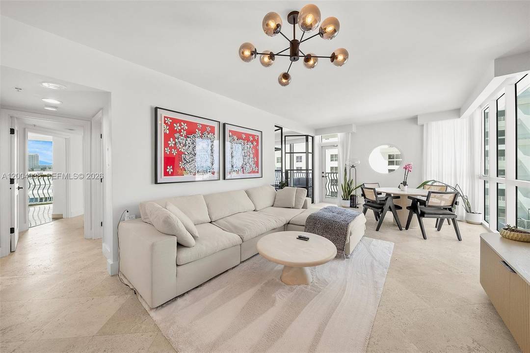 NEW ON MARKET ! FULLY RENOVATED.