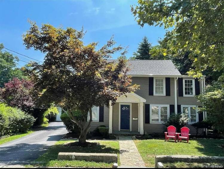 Tenant responsible for one month's brokerage fee.