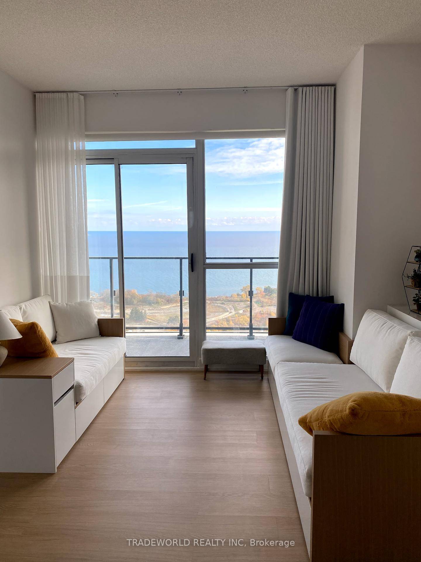 South facing 755 Sq. Ft. Unit on High Floor with Breathtaking Unobstructed Lake views.