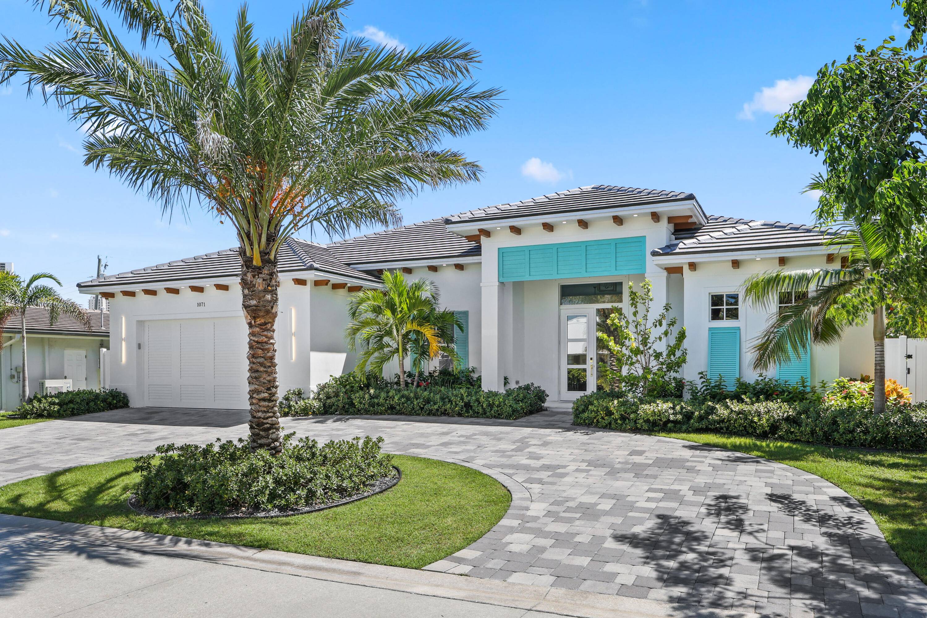 Welcome to your own Island Paradise !
