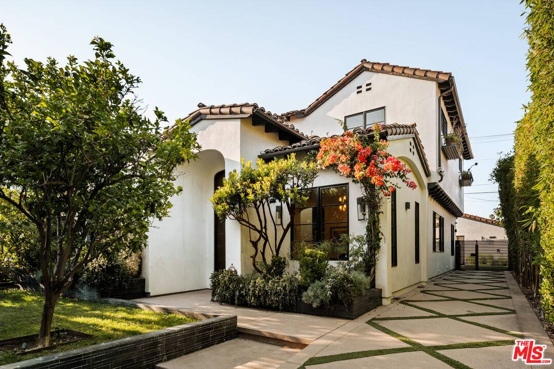 6607 Maryland Dr 5BR Beverly Grove La