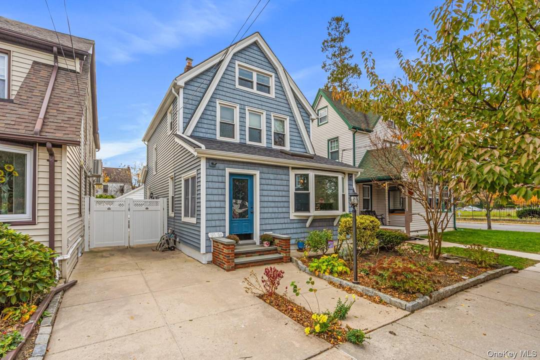 Rare and Charming Legal 2 Family Flushing Residence Welcome to 171 06 Bagley Avenue, a beautifully maintained two family residence in the heart of Flushing, Queens.