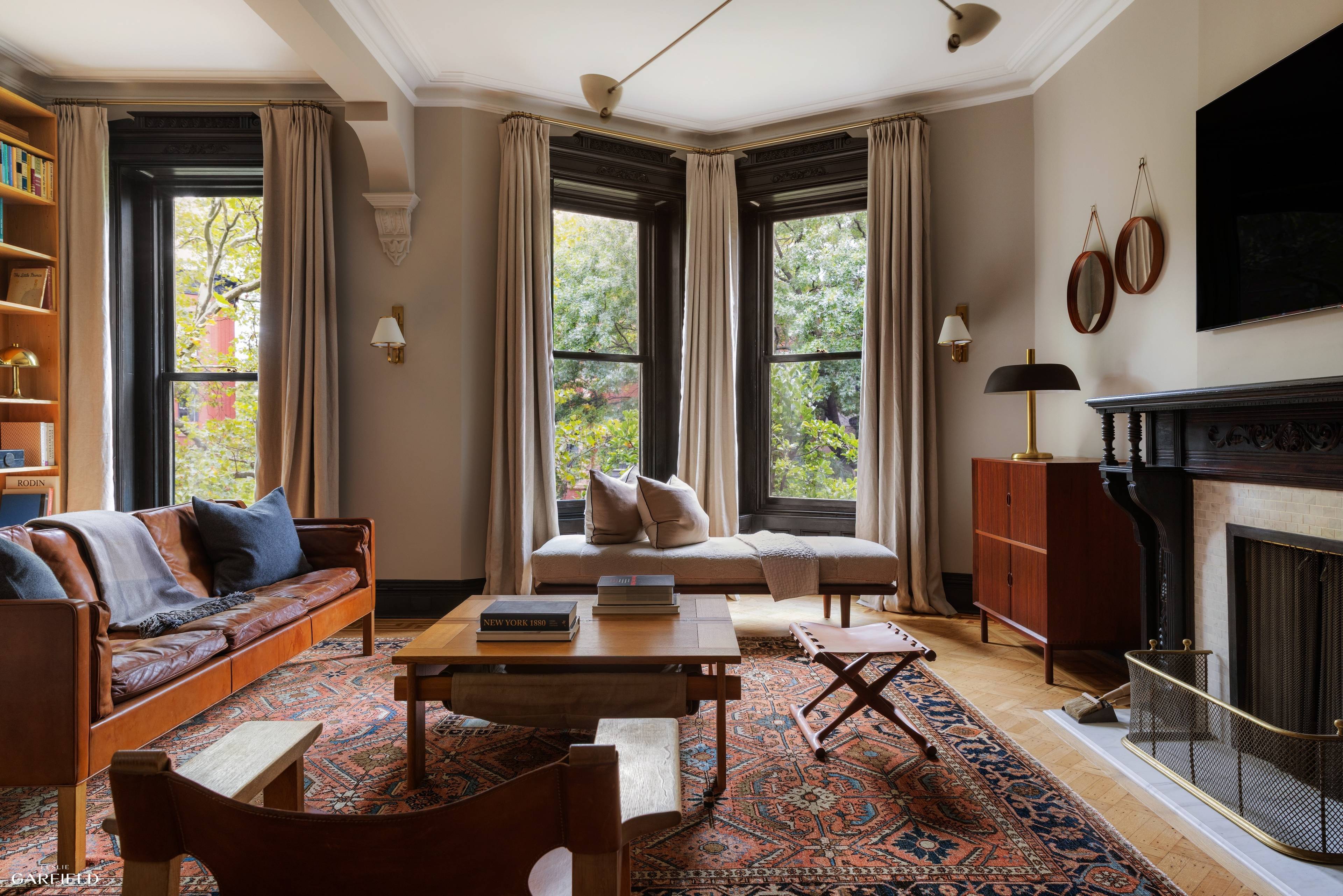 757 Carroll Street is a meticulously renovated 20 wide townhouse on one of Park Slope s most picturesque, tree lined blocks.