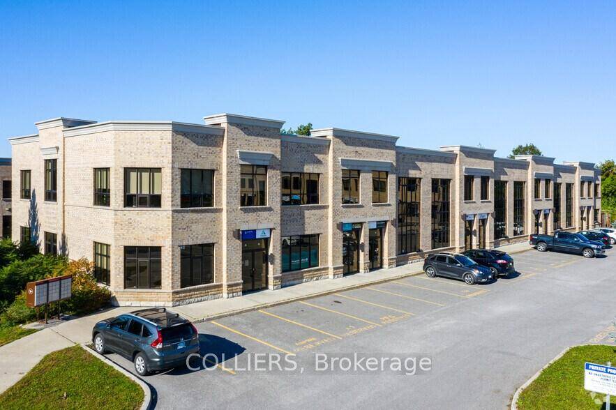 1, 400 SF ground floor office condo available in a well established and vibrant condominium campus in Kanata.