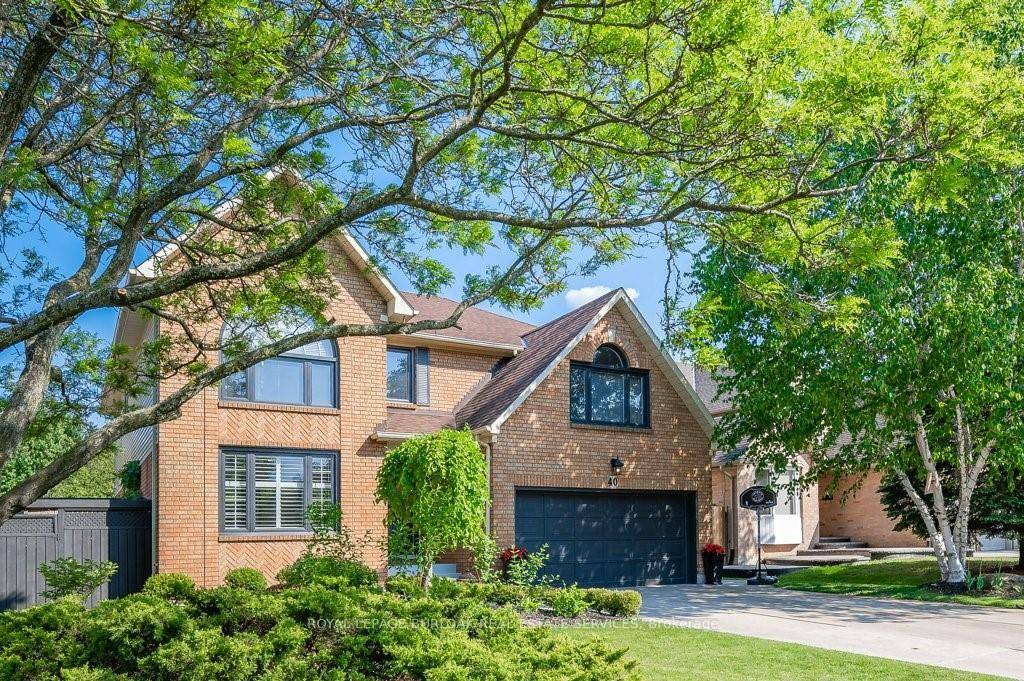 Welcome this beautifully updated 5 bed, 5 Bath home in excellent Meadowlands location, close to all amenities, Top rated schools, parks amp ; easy highway access !