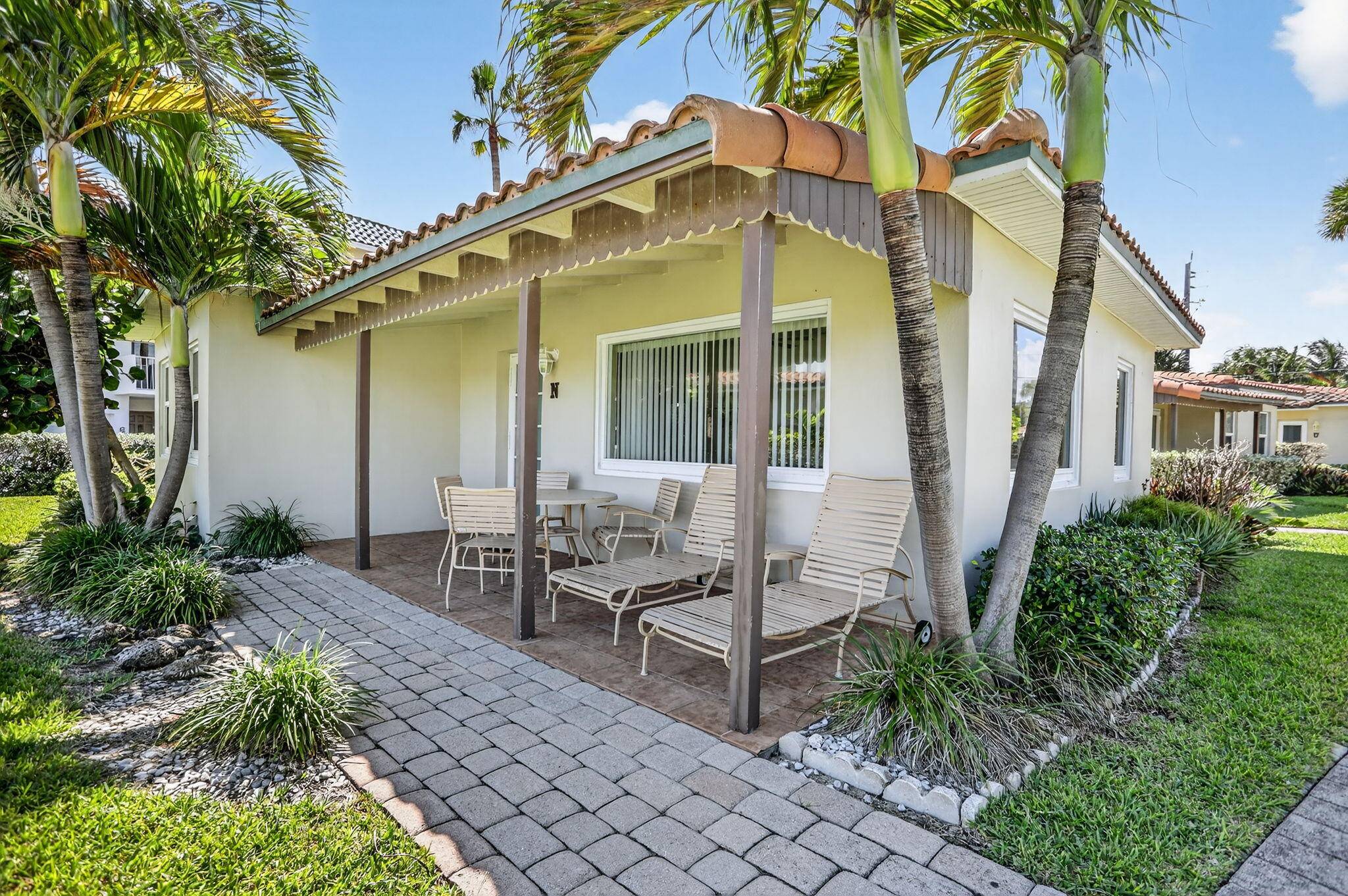 Villa N is a 2 2 villa on Hillsboro Mile just steps to the Atlantic ocean.