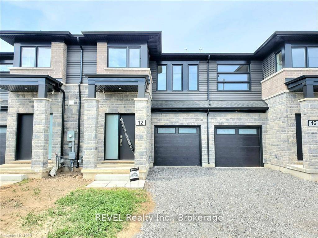 Welcome to this nearly new 3 bedroom, 2.