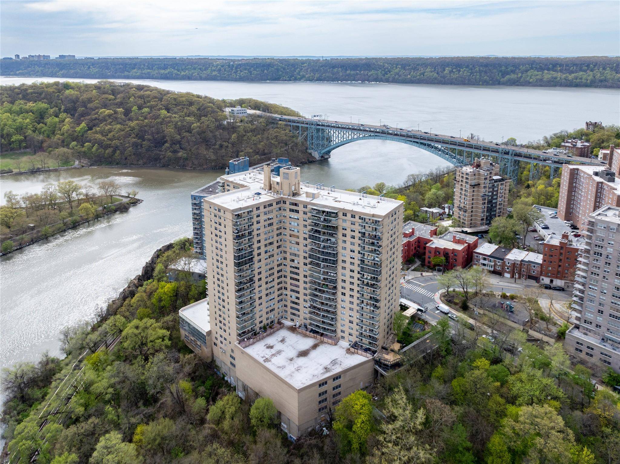 RARE OPPORTUNITY Don't miss your chance to own a beautiful DOUBLE APT in Riverdale's luxury co op, The Winston Churchill !