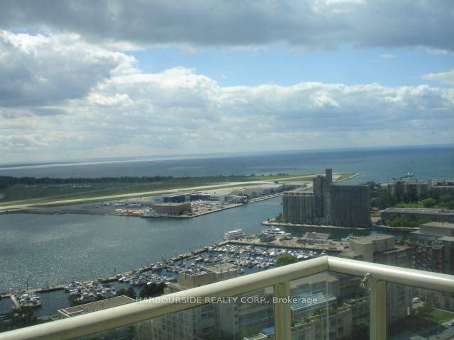 Spectacular South Lake Views At Harbourview Estates !