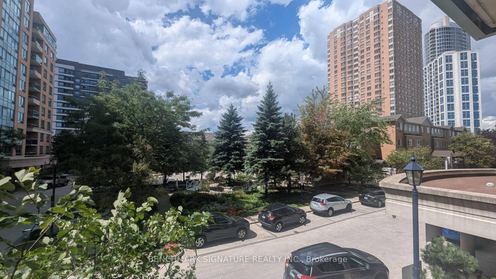 Well maintained luxury condo in Tridels Forest Mansion.