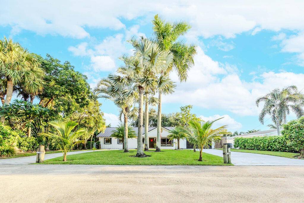 Experience true waterfront living in this exceptional 4 bedroom, 3 bath rental residence located on prestigious Palmetto Road.