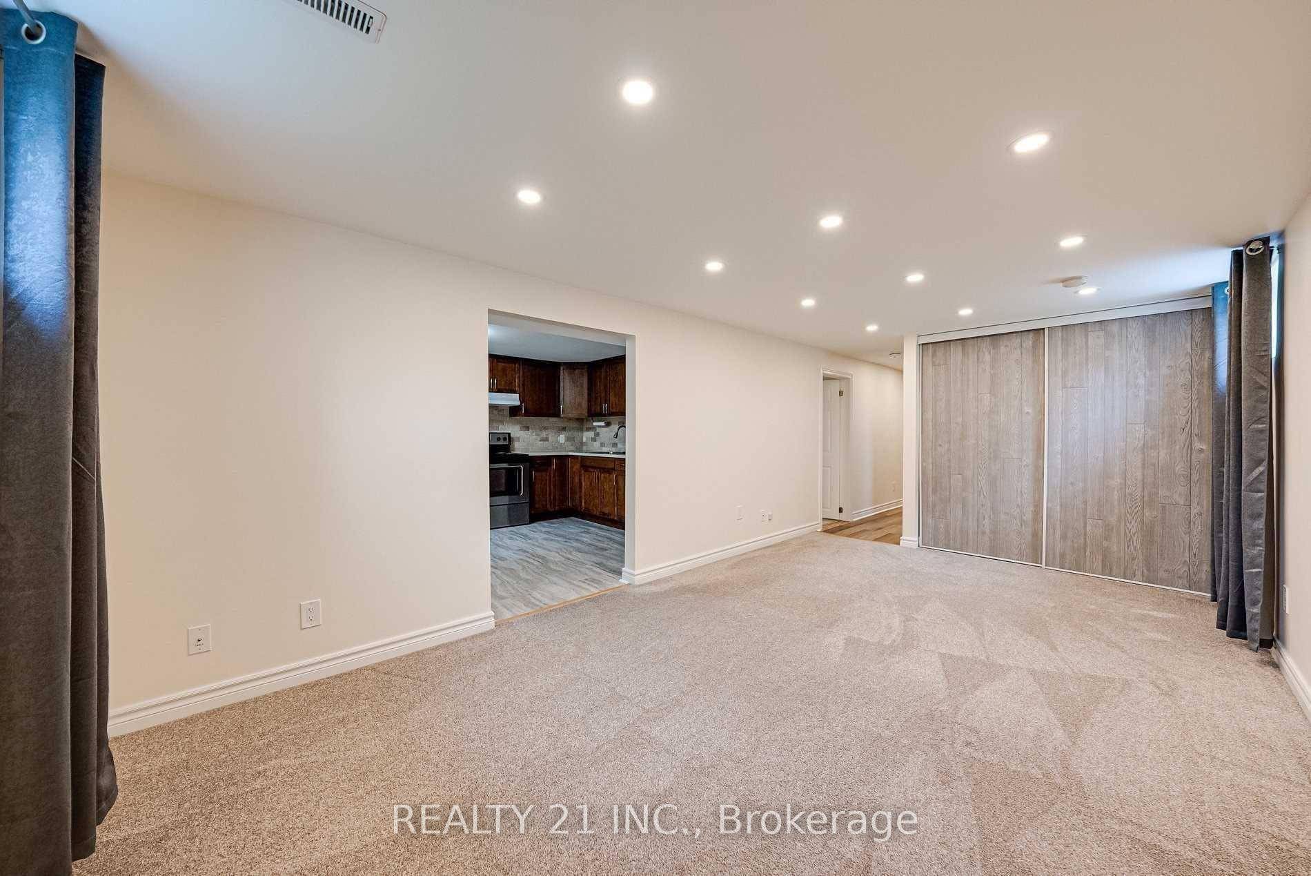 New 2 Bedroom Basement Apartment in Pickering Private Separate Entrance !
