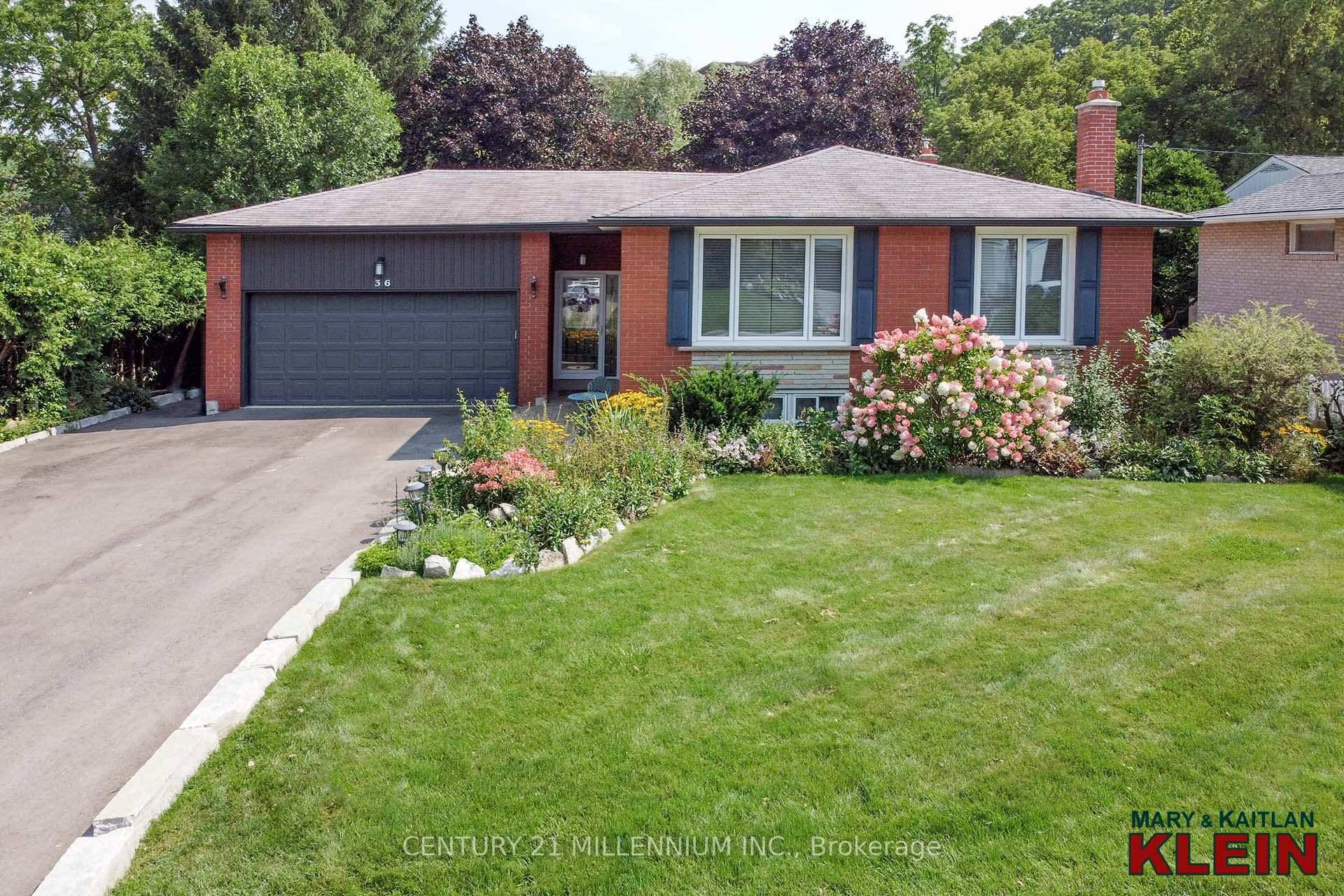 Fantastic location ! Set on a private and mature 65 ft x 150 ft lot, backing to the Humber River, with fabulous curb appeal, is this charming 3 1 bedroom ...
