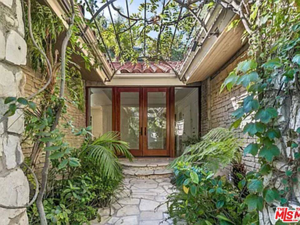 1681 Stone Canyon Rd 4BR Bel Air La