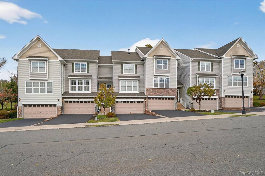 When only the best will do this is the town home you have been waiting for !