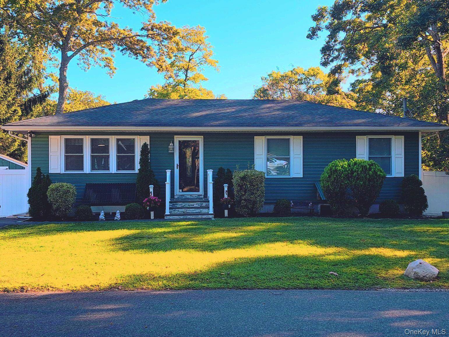 Beautifully updated 4 5 BR, 2.
