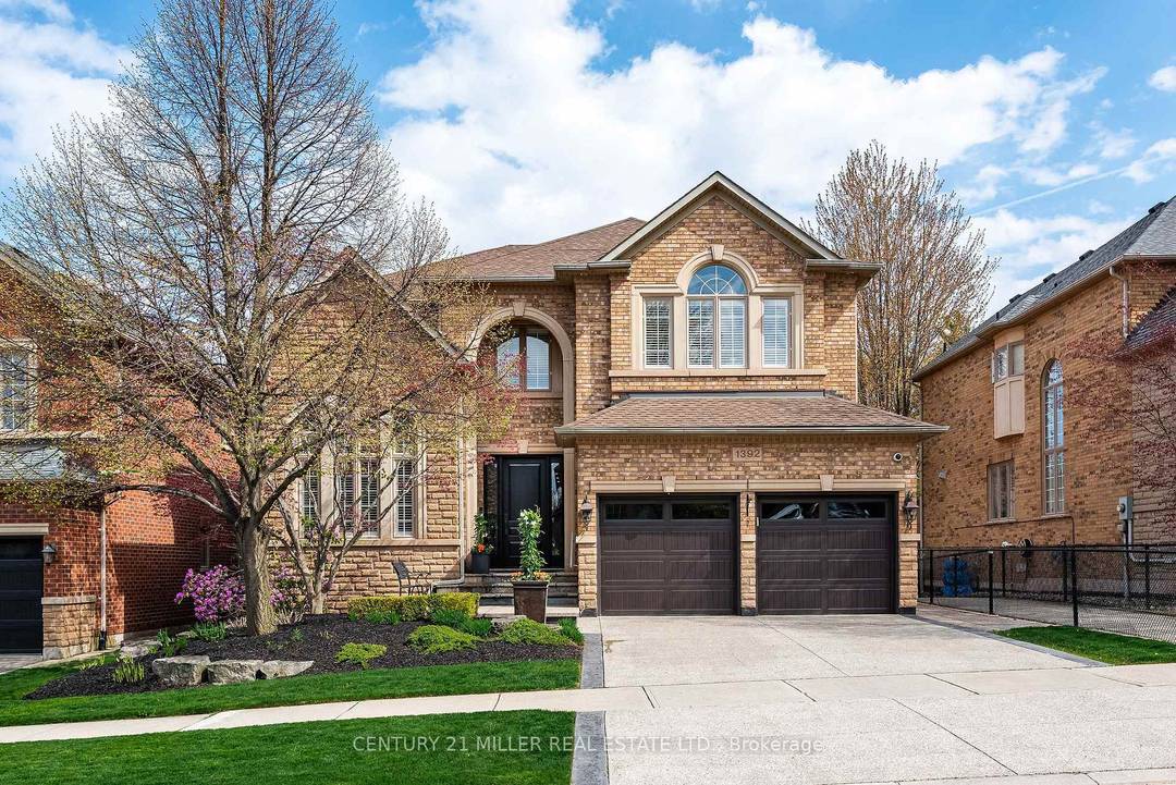 Set on a quiet crescent in one of Oakville's most sought after family neighbourhoods, this exceptional Joshua Creek home offers generous scale and thoughtfully designed living spaces.
