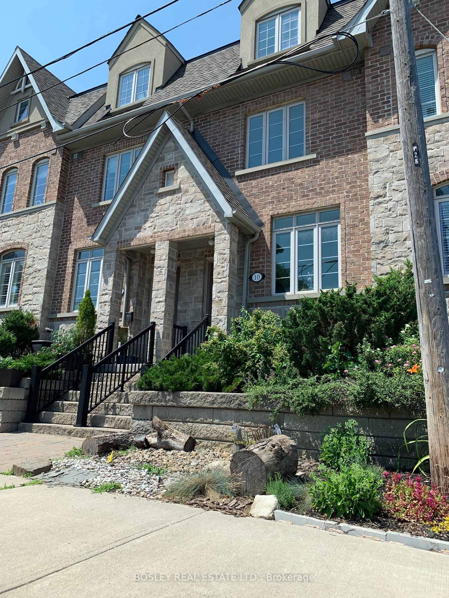 Welcome to this stunning and spacious 3 bedroom, 3 bath townhome with over 1, 900 sq.