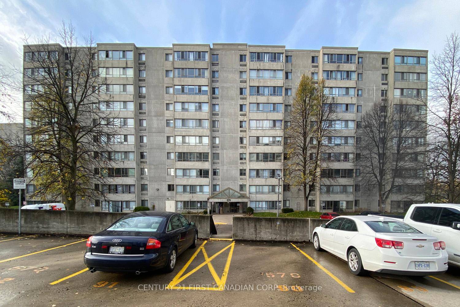 End unit and top level, exposure to South East.