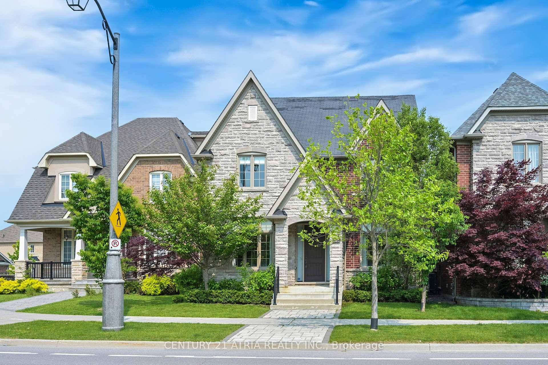 Luxurious Living in Prestigious Angus Glen Community !