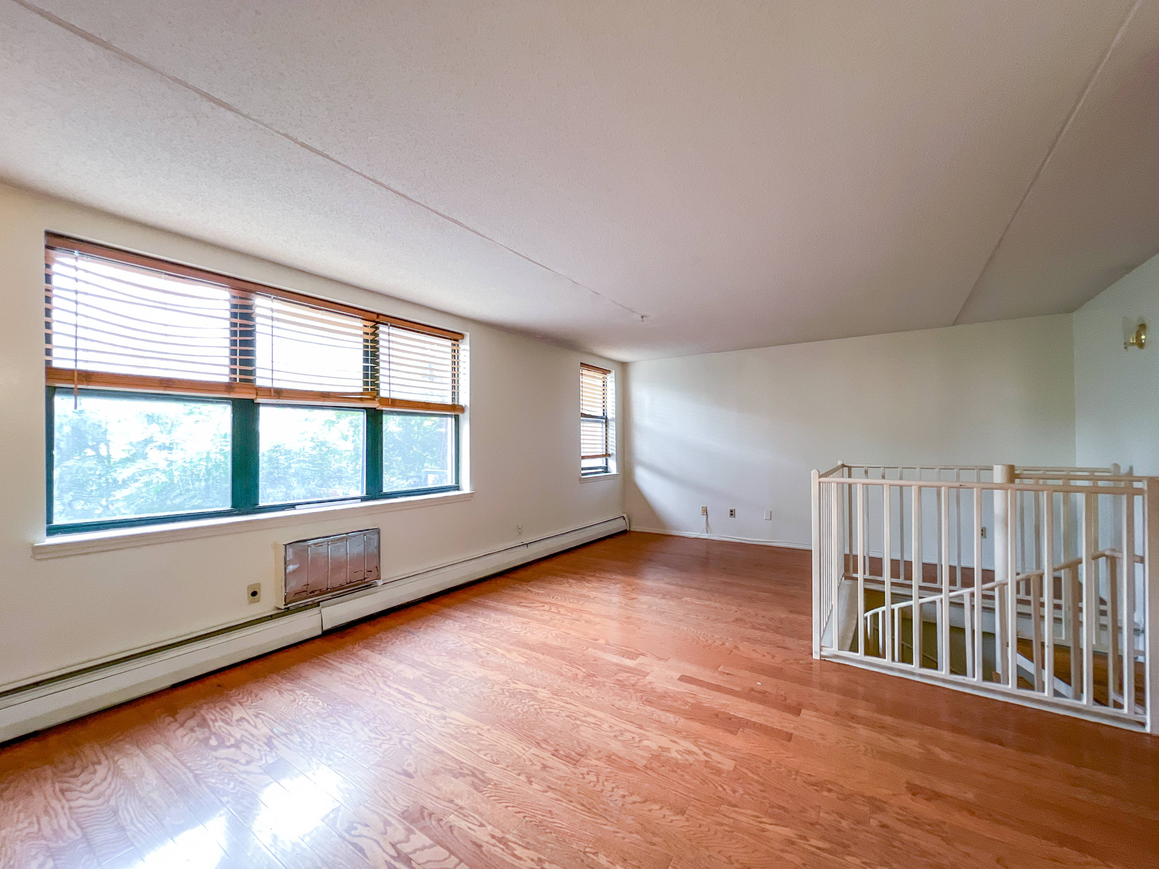 Introducing a spacious 3 bedroom apartment located in vibrant South Harlem.