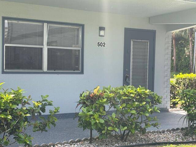 Nicely FURNISHED and appointed first floor one bedroom unit.