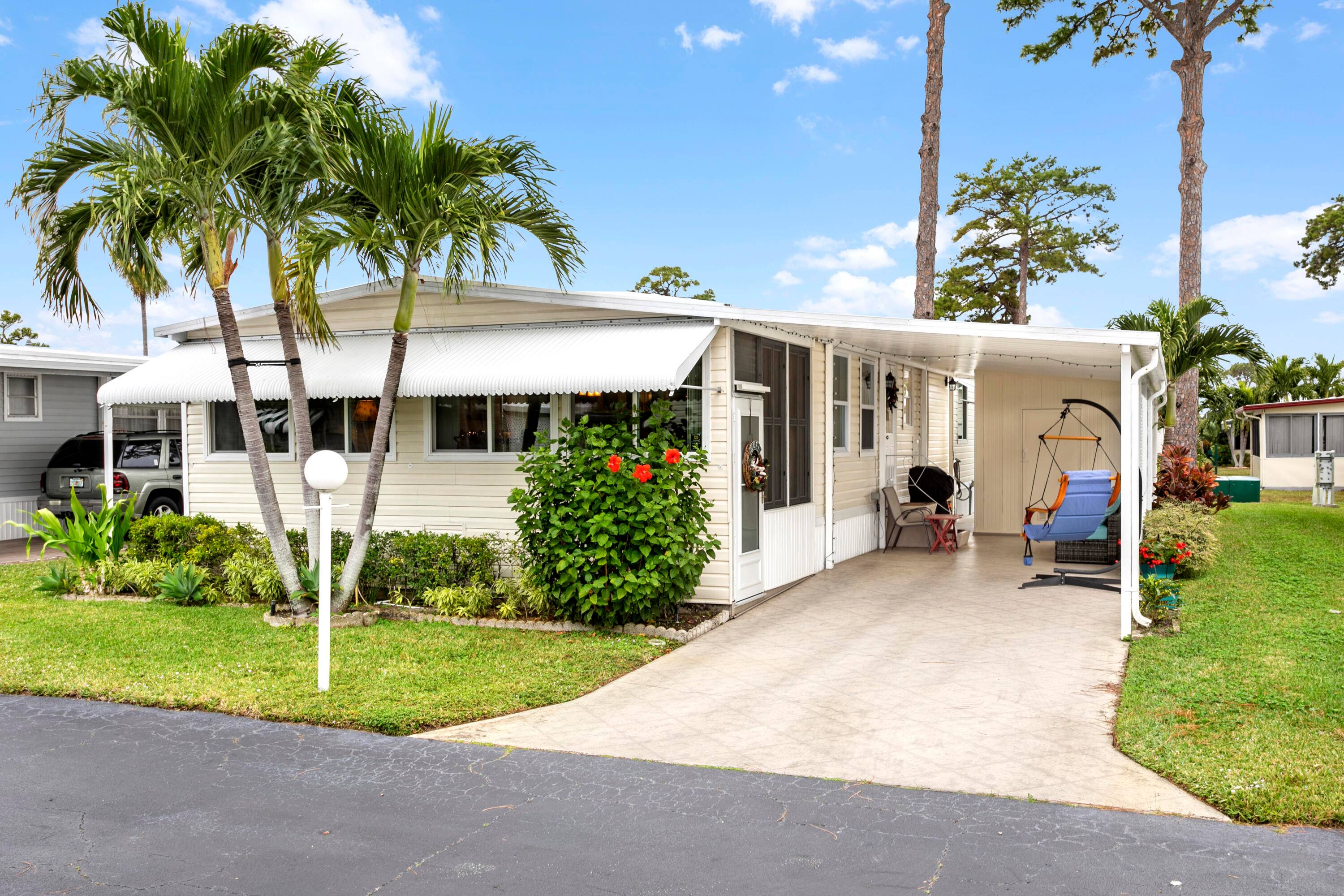 NO Land Lease. Meticulously maintained 3 Bedroom.