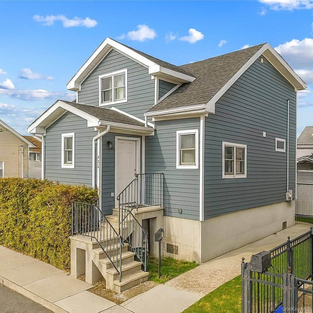 Beautifully renovated 3BR 2BA single family duplex in Gerritsen Beach, fully updated in 2017.