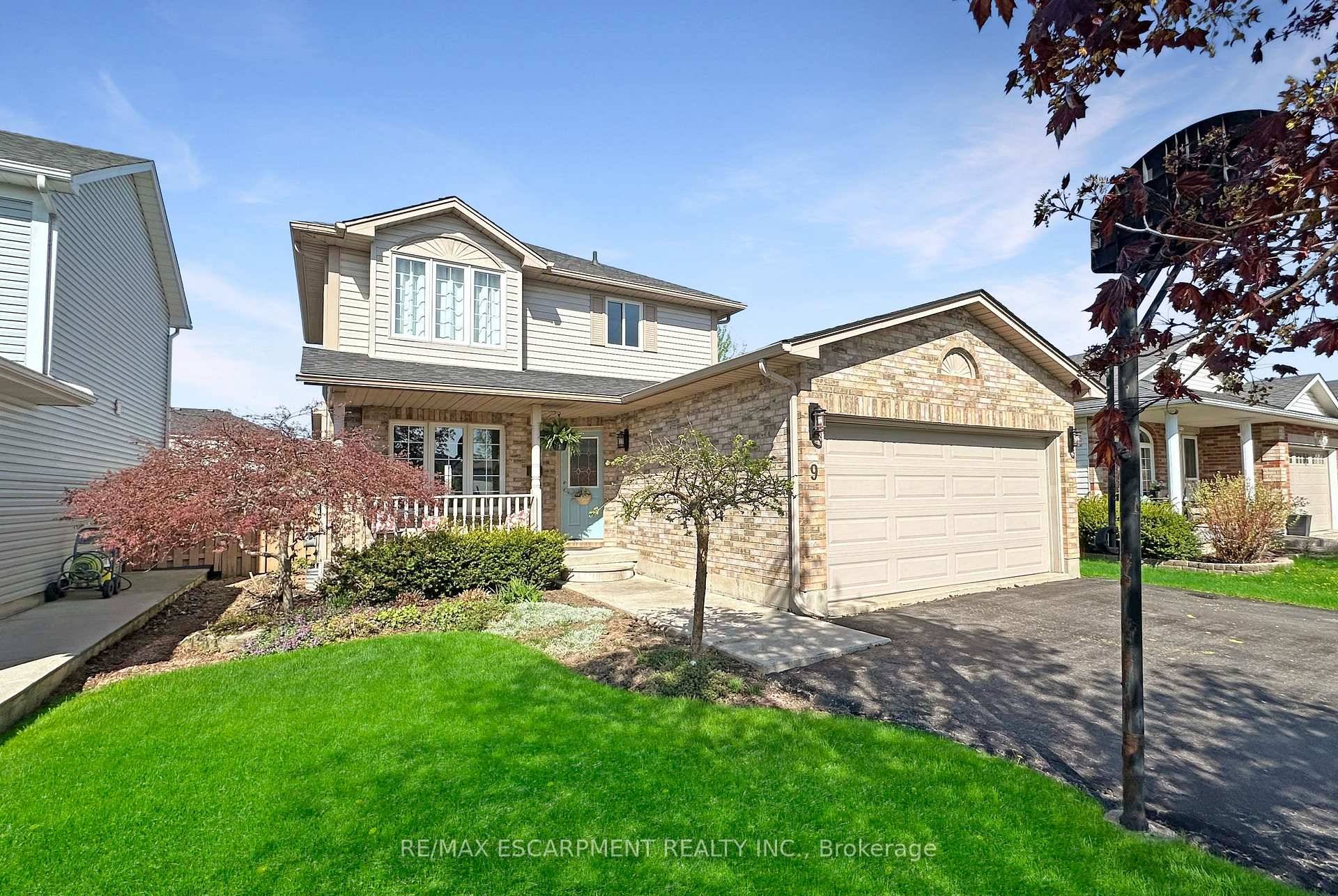 Discover this inviting two storey home on a quiet Caledonia side street, offering 1, 646 sq.
