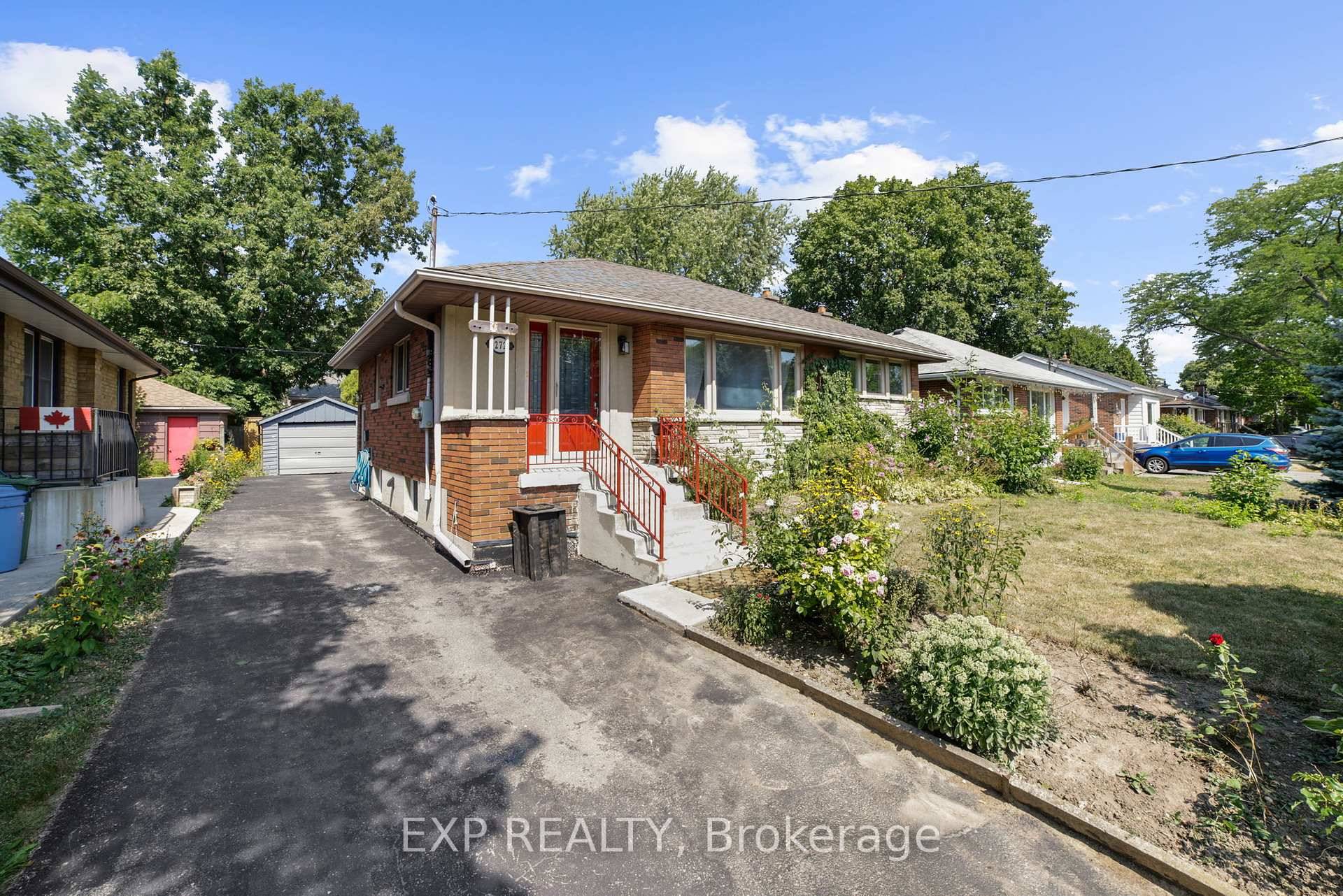 AVAILABLE IMMEDIATELY ! This bright and spacious main floor unit in the prime West Mountain location in a family friendly neighbourhood with 3 generous bedrooms and 1 stunning bathroom completely ...