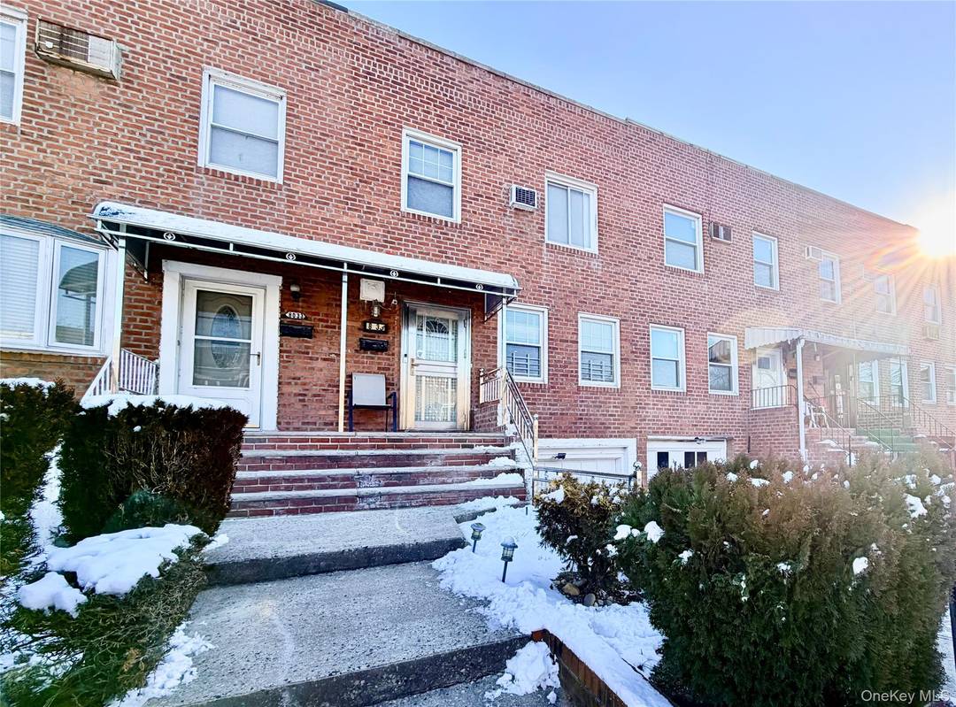 Move Right In To This Updated 3 Bedroom, 2 Bathroom Townhouse Ideally Located In Bellerose !