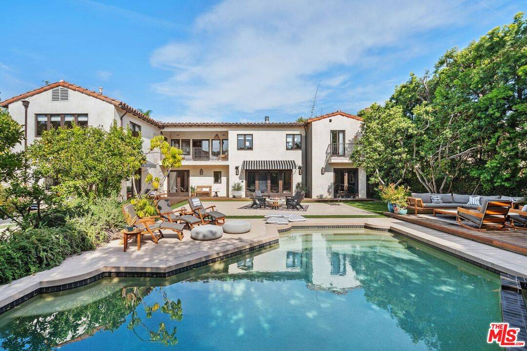 141  N June St 6BR Mid Wilshire La