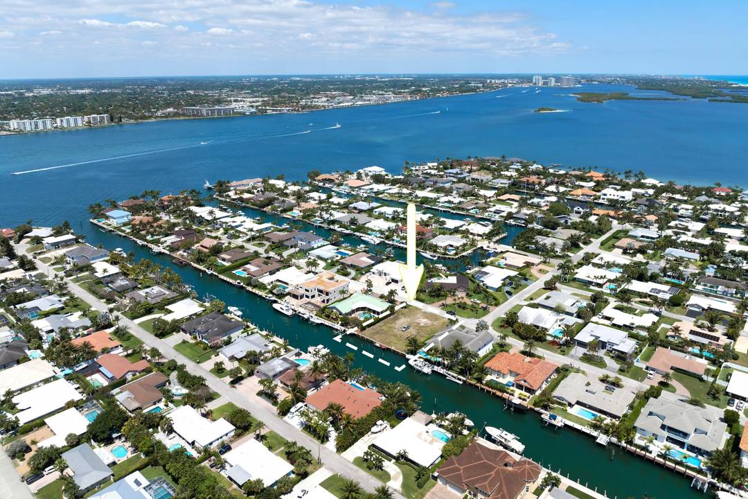 Prime waterfront location on beautiful Singer Island offering 100 feet of water frontage on a deep water canal on Singer Island.