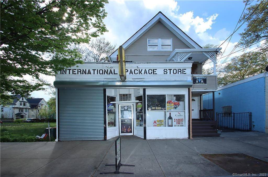 Listen up investors, here is your opportunity to own a store front, multi unit 3 rental apartments 2 1 bedroom apartment and 1 3 bedroom apartment.