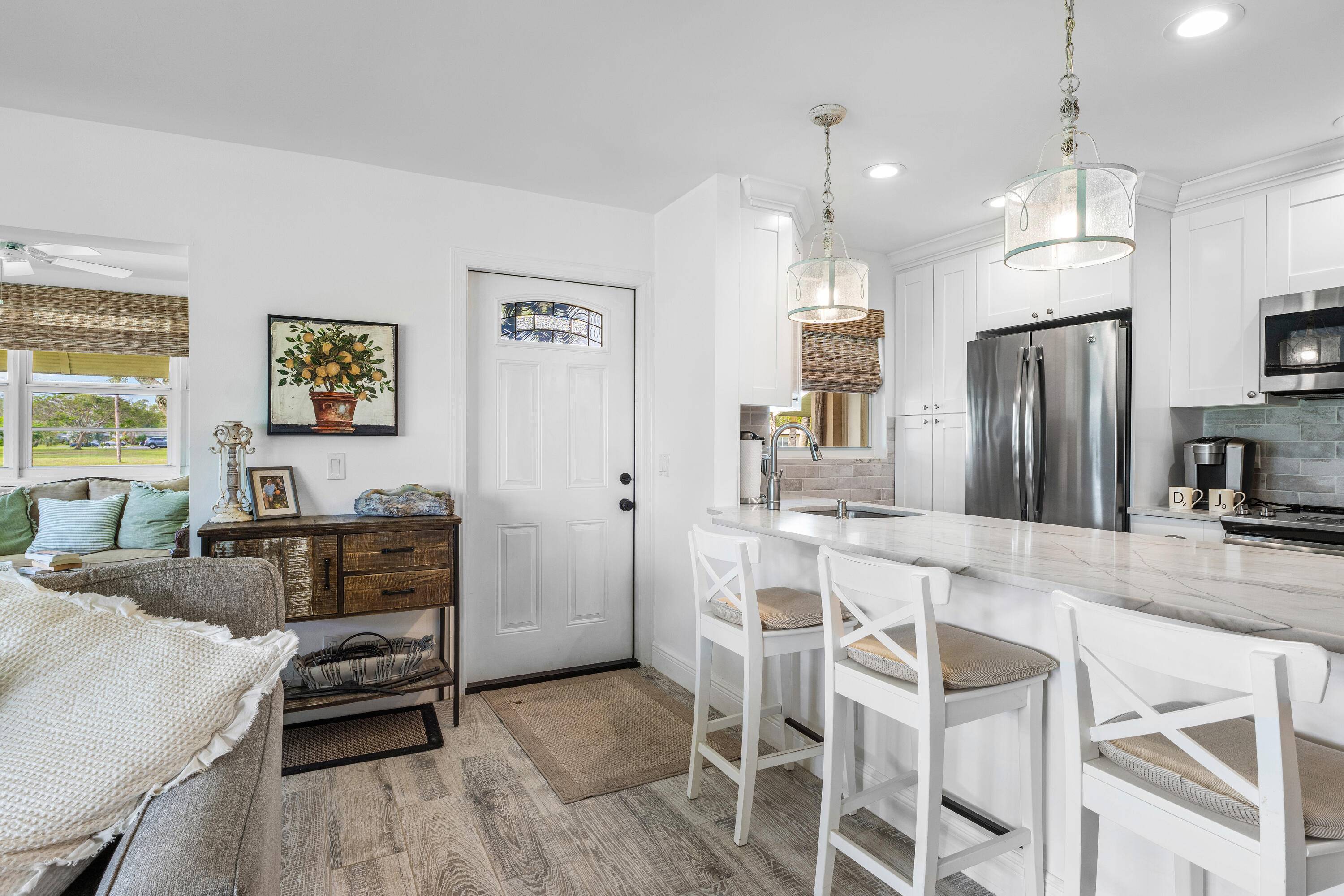 Completely remodeled 2BR 2BA villa with bonus den in one of Delray Beach's most desirable 55 communities just 4 miles from the beach !