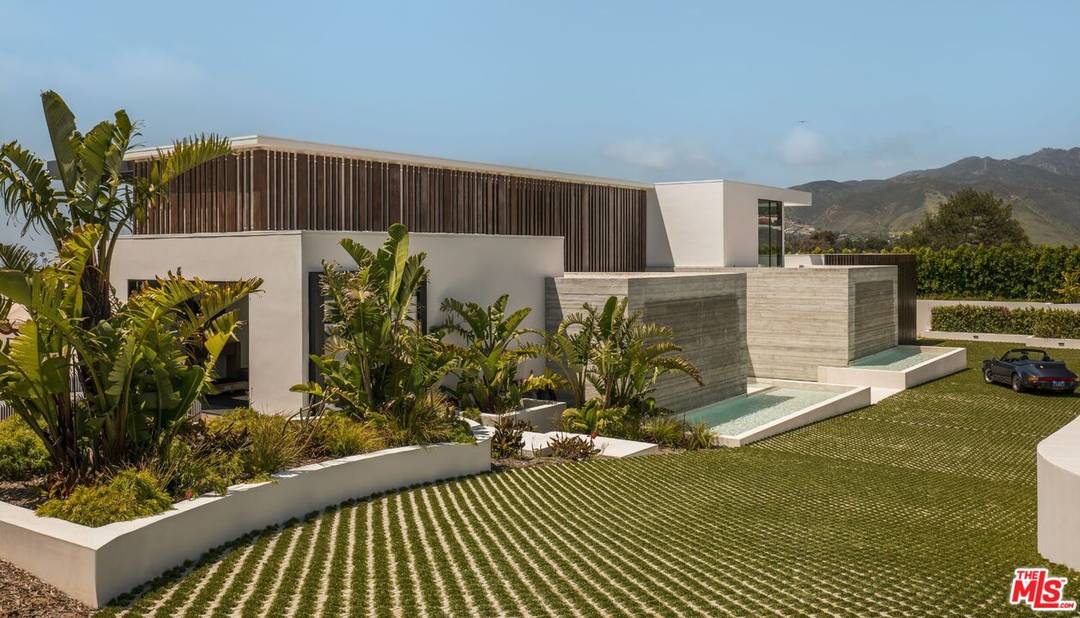 6889   Dume Dr 6BR Malibu La