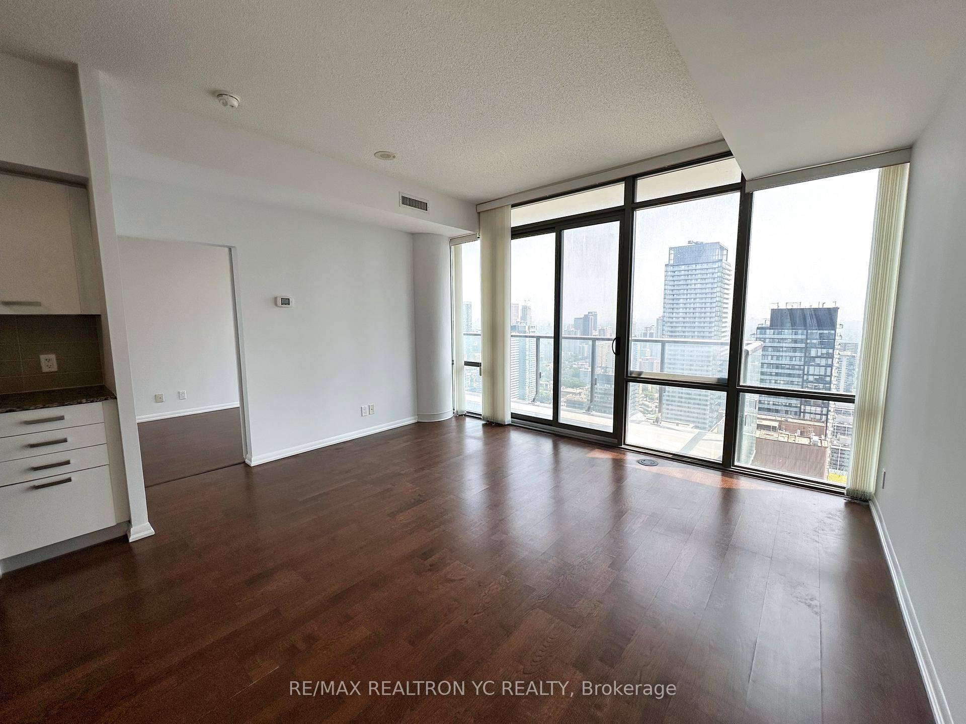 Urban living at its best in the heart of downtown Toronto.