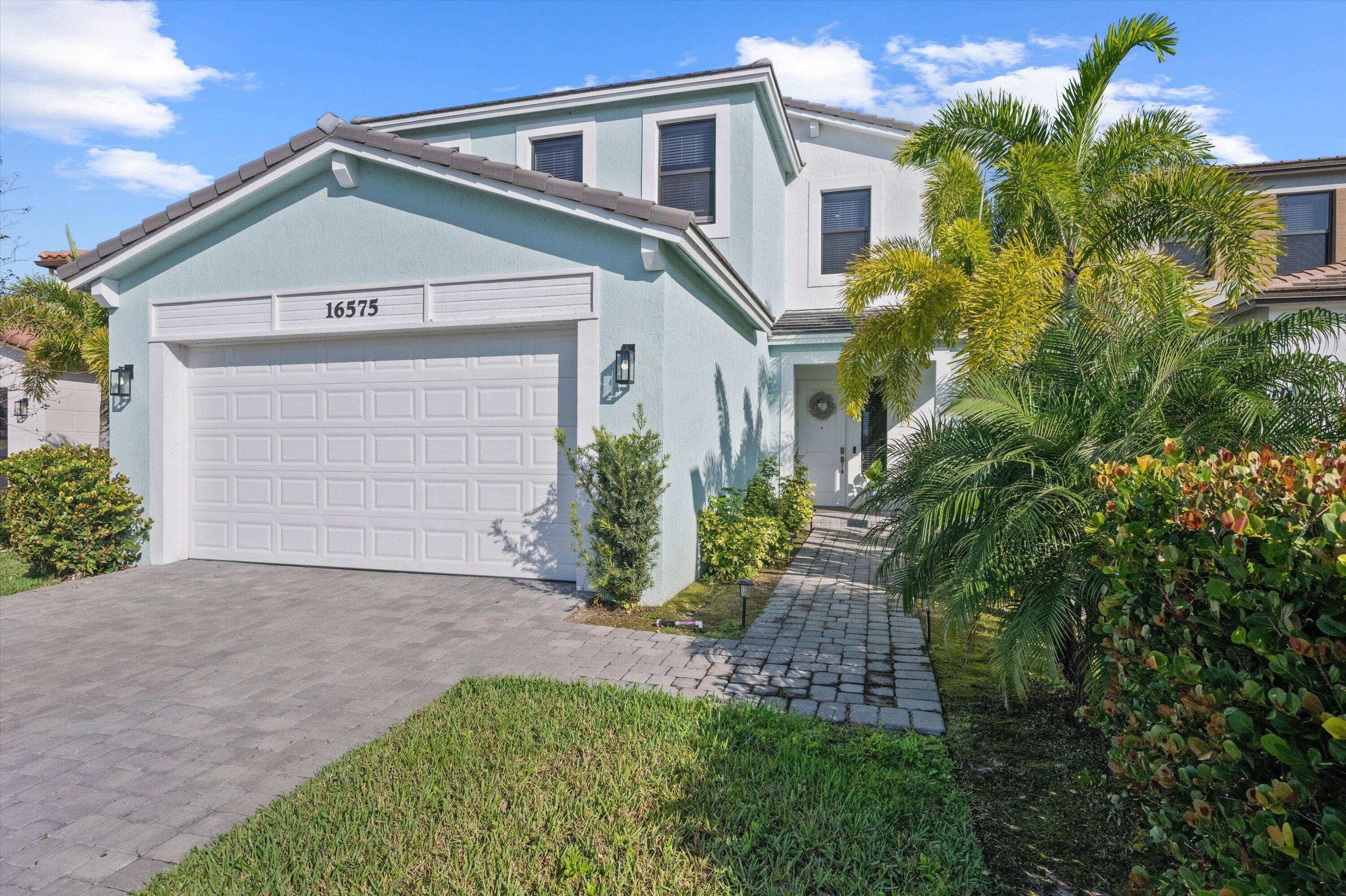 This stunning Modern 4 bedroom, 3.