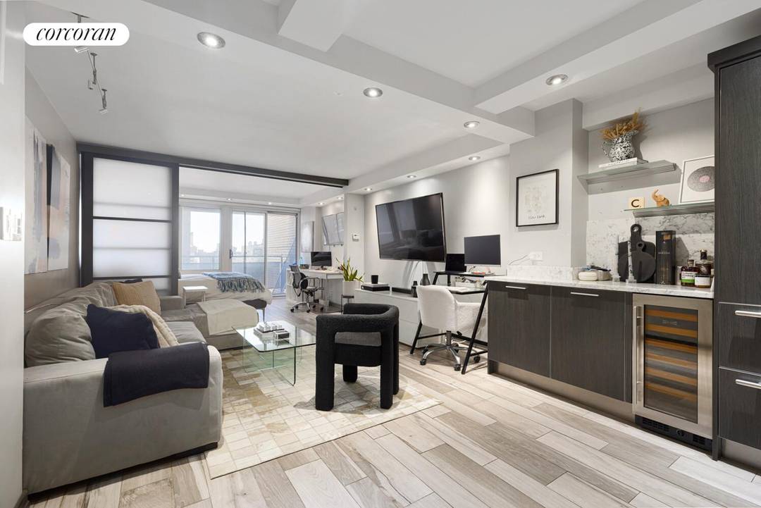 In the heart of Gramercy, Residence 14F combines luxury upgrades, private outdoor space, and the full service convenience of The Gramercy Spire.