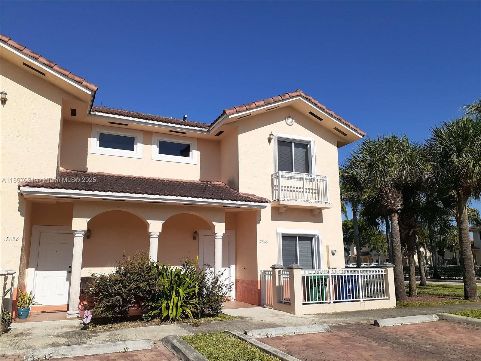 THIS CORNER TOWNHOUSE AWAITS YOU.