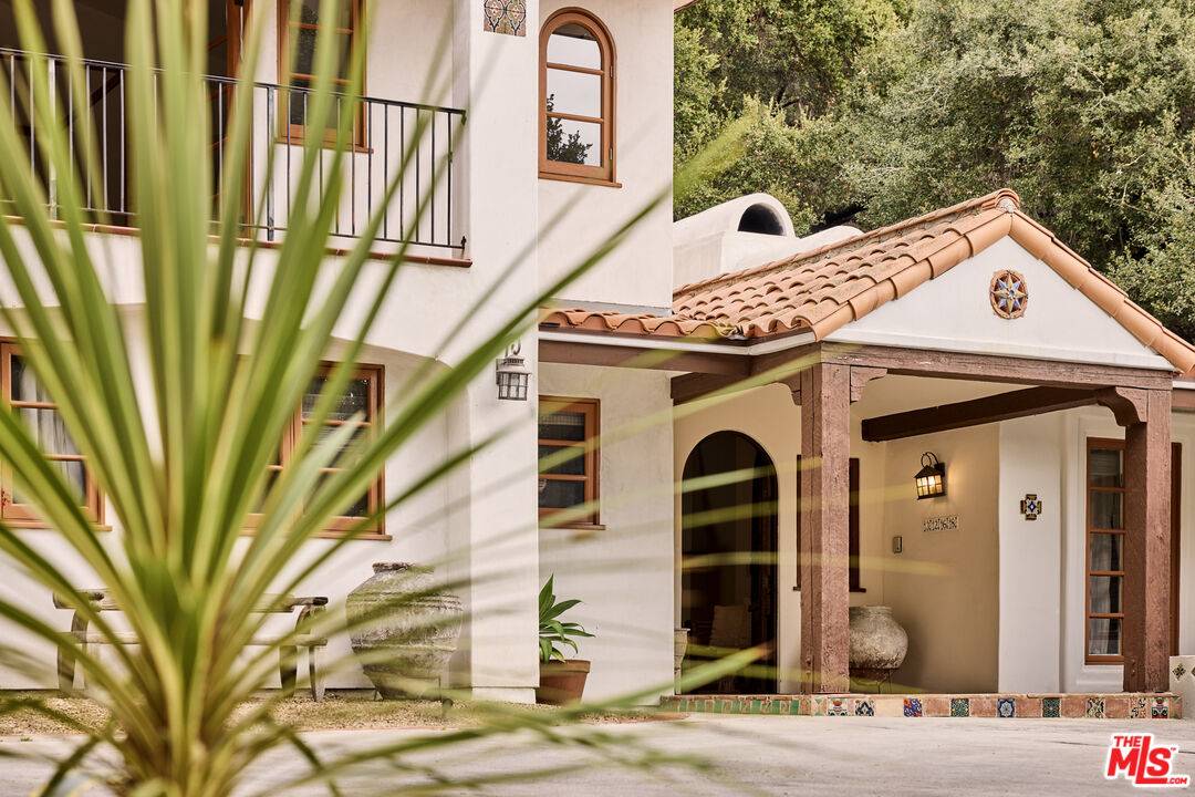 3268   Serra Rd 5BR Malibu La