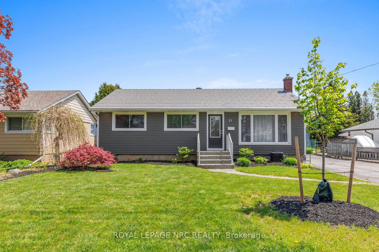 Excellent work from home opportunity with this move in ready home !