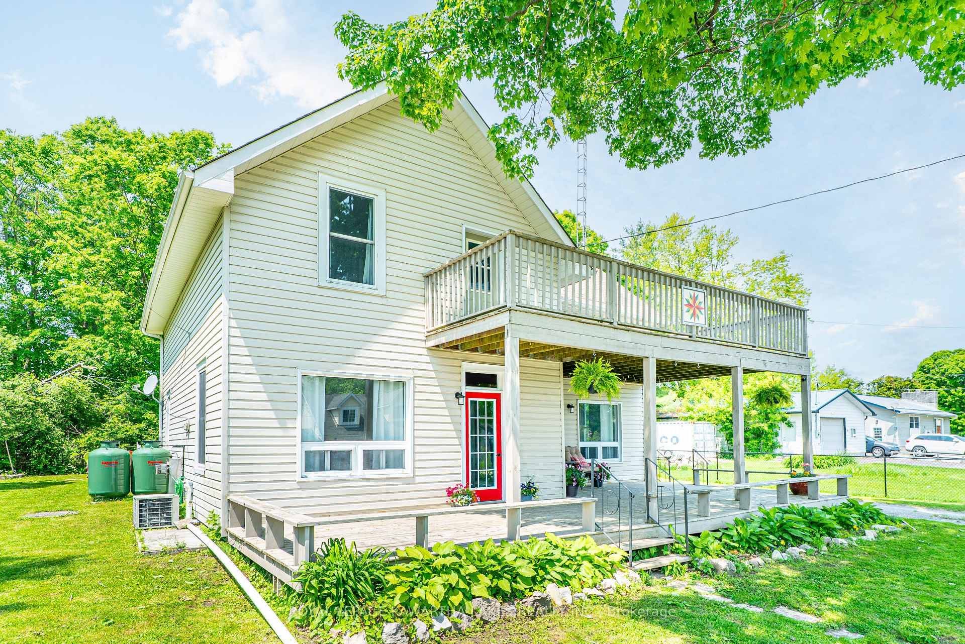 Discover comfort, charm and convenience in this beautifully maintained 4 bedroom, 2 bath, 2 storey home steps away from the water !