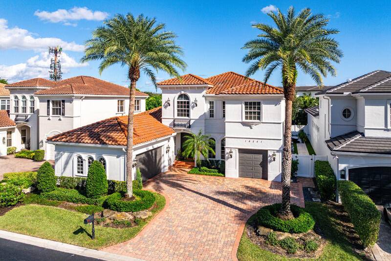 Elegant Home in the Prestigious Bristol Pointe Community !